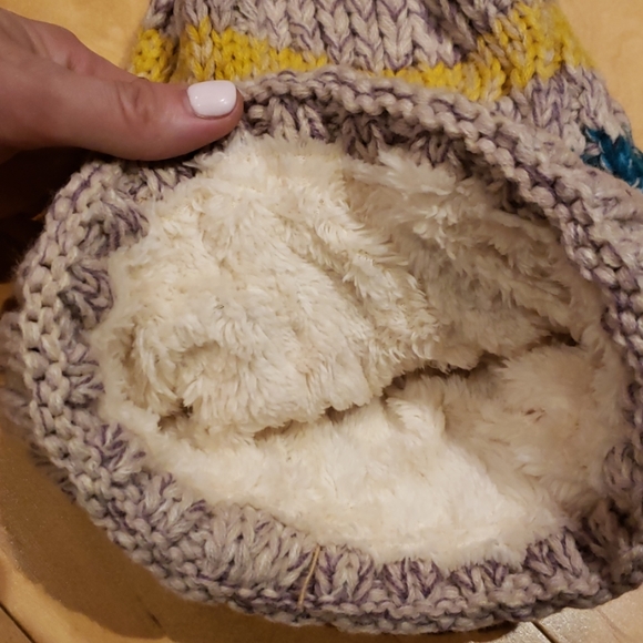 Boho winter beanie - Picture 2 of 3